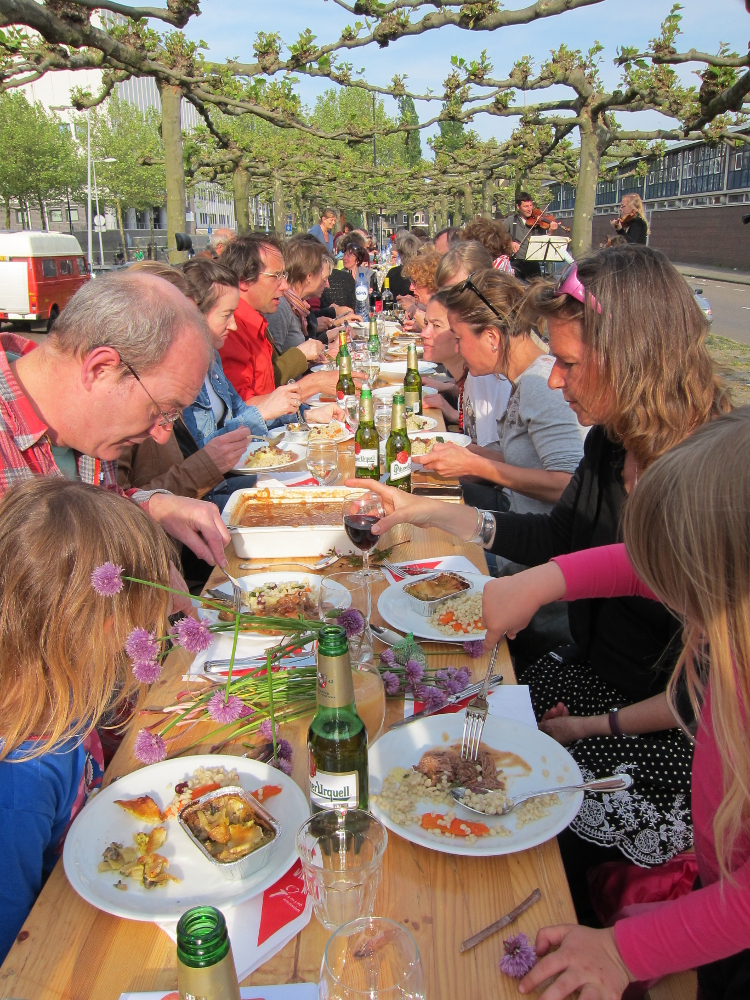 Vrijheidsmaaltijd in Oost groot succes